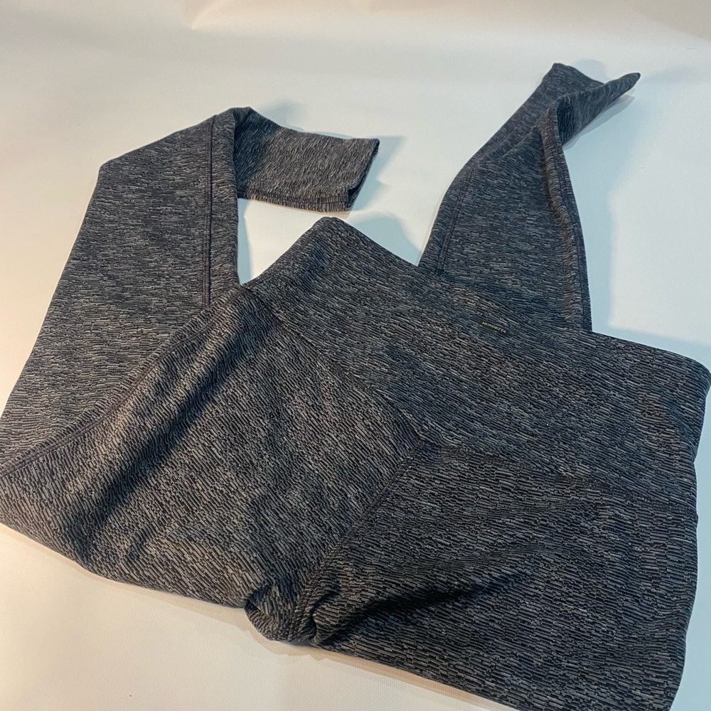 Mondetta Charcoal Heather Leggings- womens size small - Picture 3 of 6